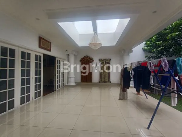image RUMAH MEWAH DI PERUMAHAN ELIT DI CIBUBUR (7)