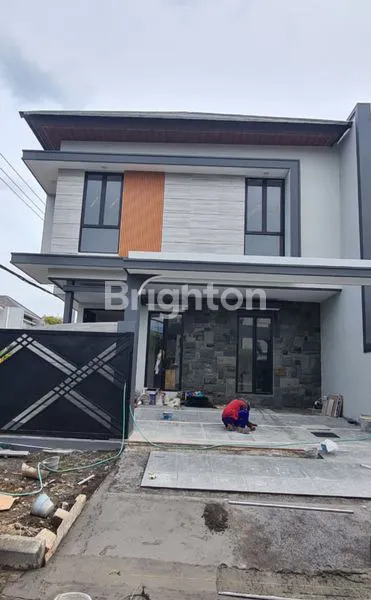 image RUMAH MEWAH 2 LANTAI DI SUTOREJO PRIMA SELATAN, LT 137M² (5)