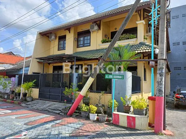 image RUMAH 2 LANTAI POSISI HOOK, STRATEGIS DI SIDOARJO (2)