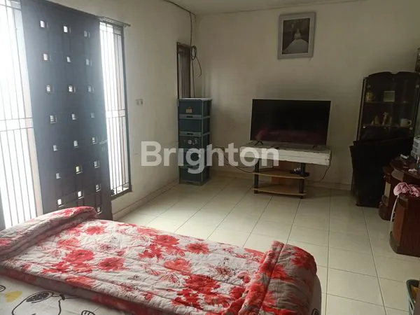 image RUMAH 3 LANTAI DI RAWAMANGUN JAKARTA TIMUR (6)