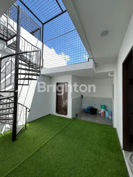image VILLA 3 LANTAI DI MALIBU INDAH MEDAN, SIAP HUNI (8)