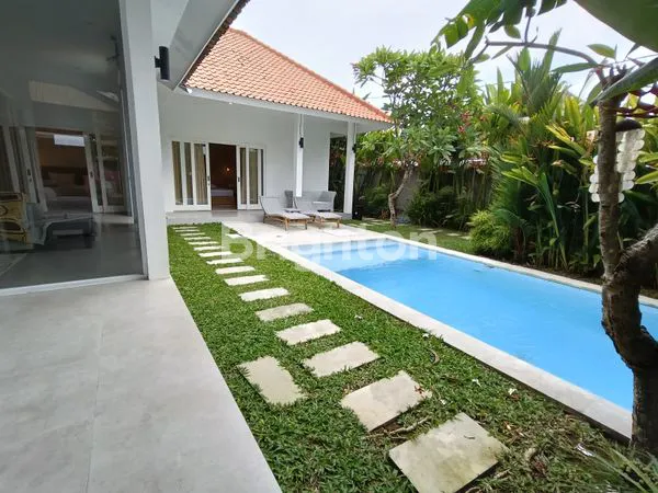image  VILLA ELEGANT & TENANG 3 BR FULLY FURNISHED DI PADANG LINJONG CANGGU – DEKAT KE PANTAI (1)