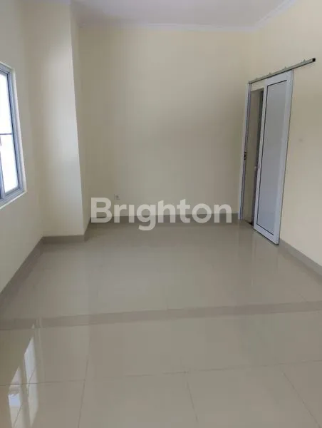 image RUMAH 2 LT RAPI SIAP HUNI DI CENTRO MICHELIA GADING SERPONG TANGERANG  (6)