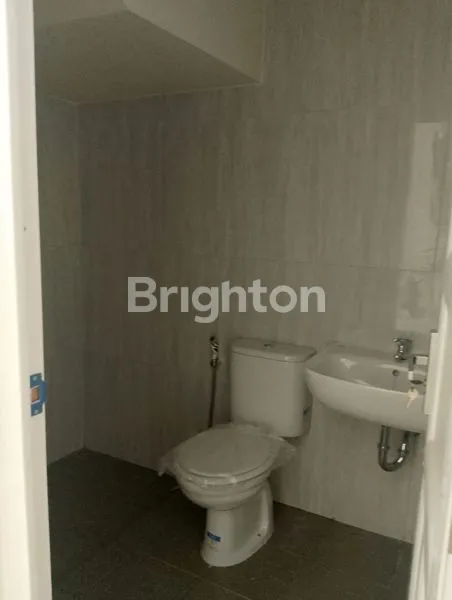 image RUMAH 2 LT RAPI SIAP HUNI DI CENTRO MICHELIA GADING SERPONG TANGERANG  (4)