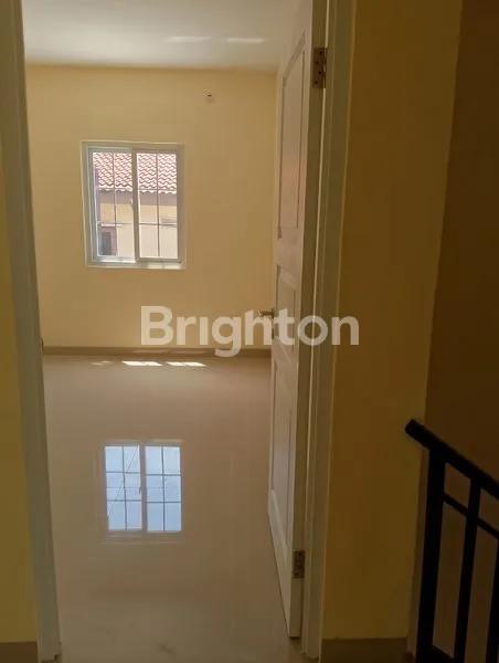 image RUMAH 2 LT RAPI SIAP HUNI DI CENTRO MICHELIA GADING SERPONG TANGERANG  (8)