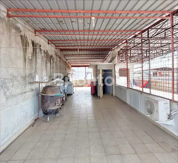 image RUKO STRATEGIS DI MEDAN SUNGGAL, DEKAT MANHATTAN (8)