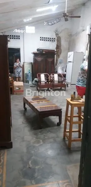 image DIJUAL RUMAH TUA HITUNG TANAH DI PASAR BARU (1)