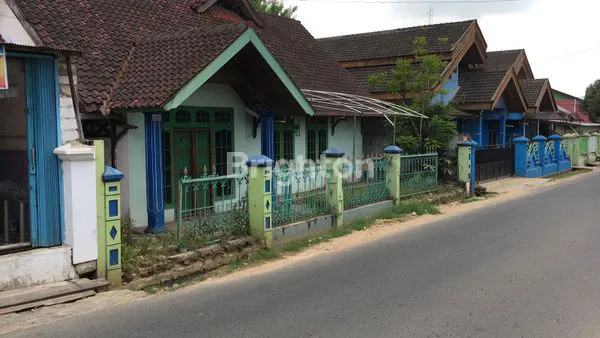 image RUMAH LEBAR 15 METER PINGGIR JALAN POROS (4)