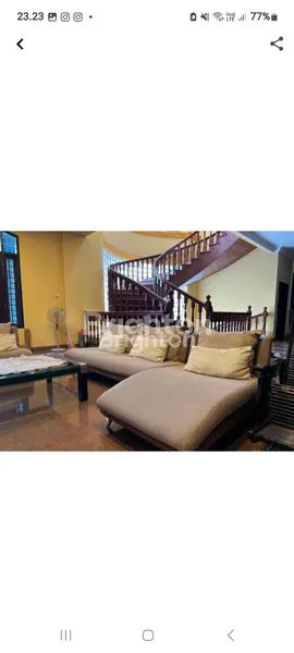 image RUMAH MEWAH CEMARA ASRI (7)