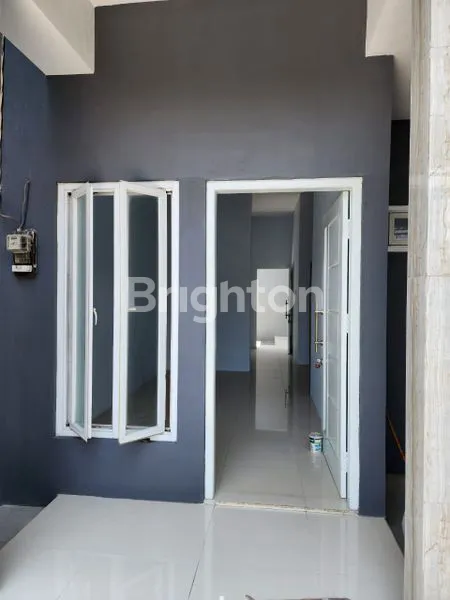 image DIJUAL RUMAH BARU 2 LANTAI DI PLOSO TIMUR (2)
