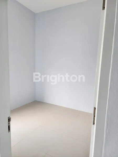 image DIJUAL RUMAH BARU 2 LANTAI DI PLOSO TIMUR (5)