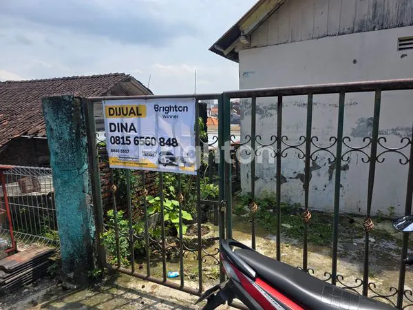 image RUMAH MURAH DENGAN HALAMAN LUAS DEKAT RS KARIADI (4)
