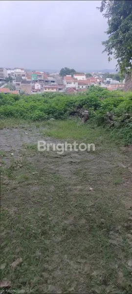 image RUMAH MURAH DENGAN HALAMAN LUAS DEKAT RS KARIADI (7)