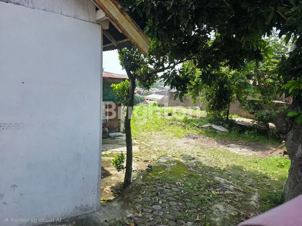 image RUMAH MURAH DENGAN HALAMAN LUAS DEKAT RS KARIADI (3)