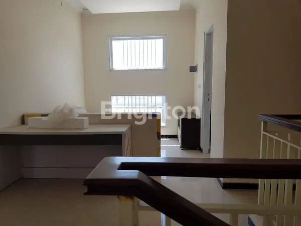 image DIJUAL RUMAH 2 LANTAI DI SUKOLILO MULIA (6)