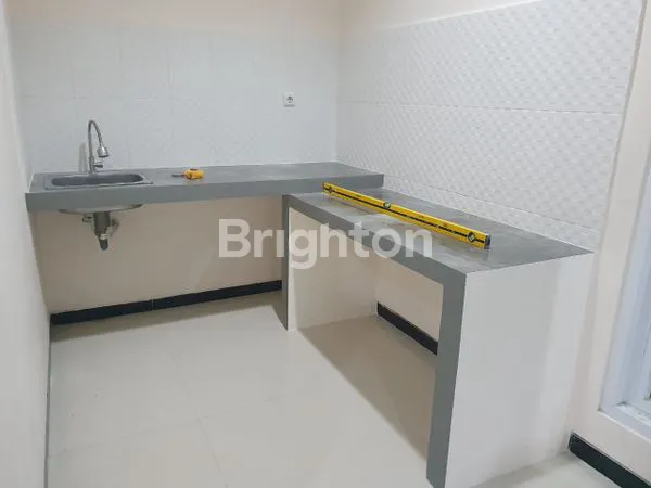 image DIJUAL RUMAH 2 LANTAI DI SUKOLILO MULIA (4)