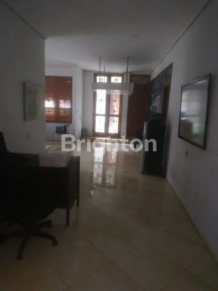 image RUMAH PINGGIR JALAN RAYA CIDODOL ULUJAMI JAKARTA SELATAN  (3)