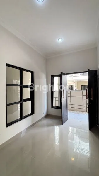 image RUMAH 3 LANTAI DENGAN VIEW GUNUNG DAN SAWAH DI BLIMBING DEKAT UNIVERSITAS BRAWIJAYA MALANG (7)