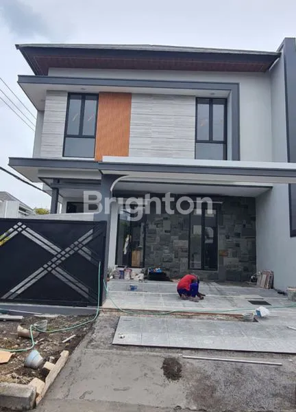 image RUMAH 2 LANTAI, LB 220M² DI SUTOREJO, HARGA NEGO (1)