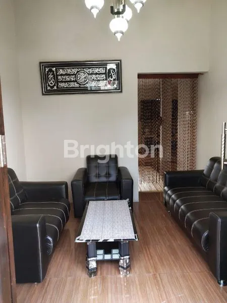 image RUMAH CANTIK SIAP HUNI TENGAH KOTA SAMARINDA (4)