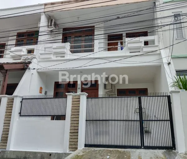 image DI JUAL CEPAT RUMAH 2 LANTAI SIAP HUNI DI TANJUNG DUREN - JAKARTA BARAT  (1)