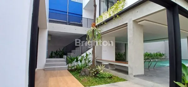 image RUMAH 2 LANTAI SIAP HUNI DI FAVOURY HOUSE BSD (8)