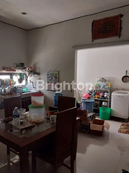 image RUNGKUT MENANGGAL RUMAH 2 LANTAI LOKASI STRATEGIS  DEKAT MERR (6)