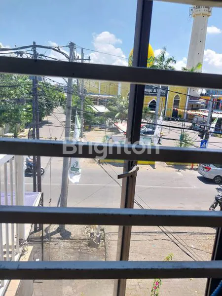 image RUNGKUT MENANGGAL RUMAH 2 LANTAI LOKASI STRATEGIS  DEKAT MERR (4)