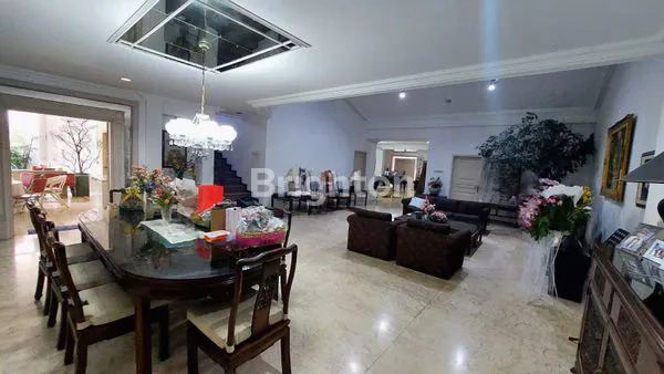 image RUMAH KLASIK DI PUSAT SURABAYA (3)