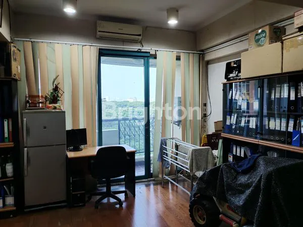 image DUA APARTEMEN GANDENG PURI KEMAYORAN, LOKASINYA SANGAT STRATEGIS, BISA UNTUK KANTOR DAN TEMPAT TINGGAL, AKSES MUDAH KEMANA MANA, SUNTER JAKARTA UTARA. (4)