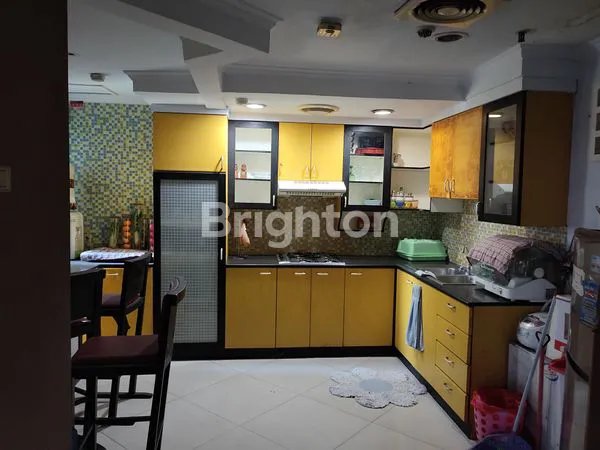 image DUA APARTEMEN GANDENG PURI KEMAYORAN, LOKASINYA SANGAT STRATEGIS, BISA UNTUK KANTOR DAN TEMPAT TINGGAL, AKSES MUDAH KEMANA MANA, SUNTER JAKARTA UTARA. (7)