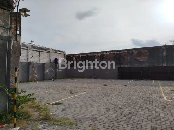 image DIJUAL TANAH STRATEGIS UNTUK USAHA / RUMAH DI JL KAPTEN MULYADI KOTA SOLO SURAKARTA (2)