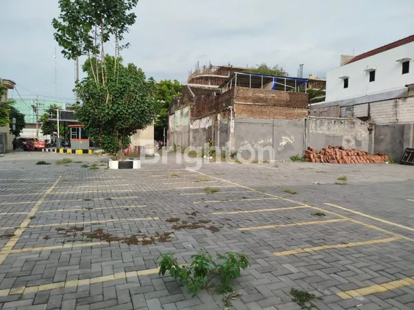 image DIJUAL TANAH STRATEGIS UNTUK USAHA / RUMAH DI JL KAPTEN MULYADI KOTA SOLO SURAKARTA (1)