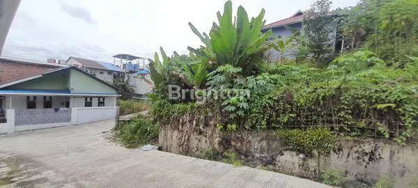 image DIJUAL TANAH STRATEGIS LOKASI DEPAN JALAN COR PERUMAHAN DAERAH SEPINGGAN BARU COCOK DIBANGUN RUMAH, KONTRAKAN DAN KOS²AN HARGA NEGO (1)