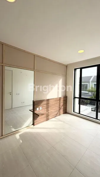 image RUMAH NORTHWEST PARK SIAP HUNI MODERN CAKEP 1M-AN (3)