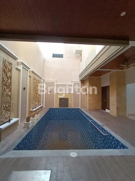 image RUMAH MEWAH ADA KOLAM RENANG DI CITRALAND WATERFRONT, SURABAYA BARAT (2)