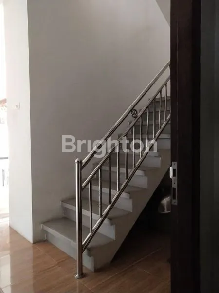 image DI JUAL RUMAH SIAP HUNI 2 LANTAI  (5)