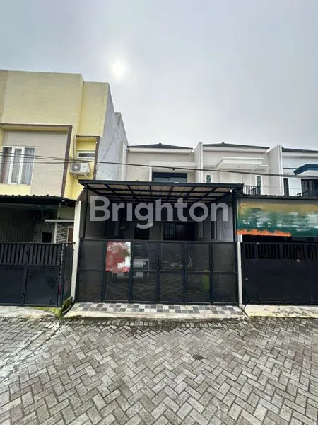 image RUMAH GUNUNG ANYAR TAMBAK MODERN LOKASI STRATEGIS 100M KE OERR DAN AMESTA LIVING (1)