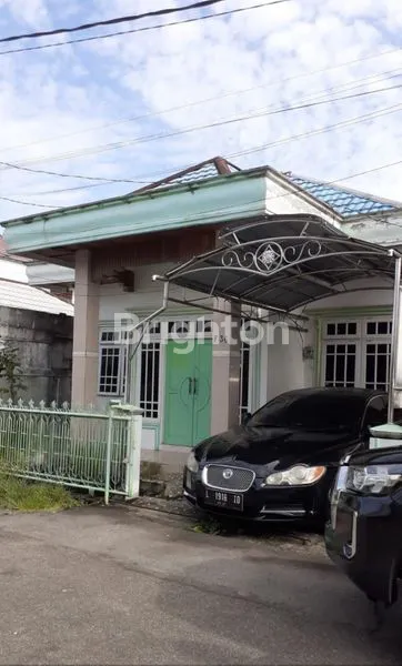 RUMAH NYAMAN LT 242M², LOKASI PREMIUM PONTIANAK