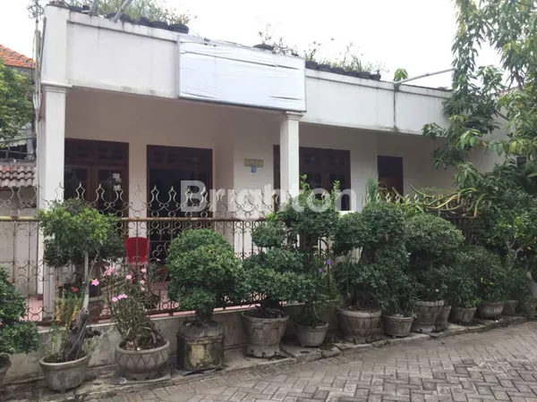 image JUAL CEPAT RUMAH SIAP HUNI LOKASI STRATEGIS DI DAERAH SURABAYA TIMUR (3)