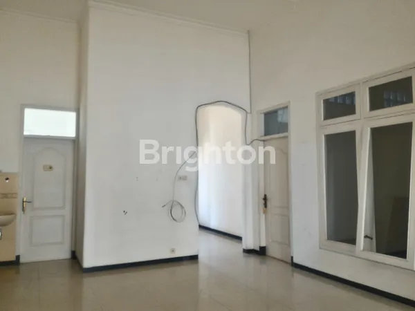 image RUMAH 2 LANTAI SIAP HUNI TELAGA GOLF ARAYA MALANG (4)