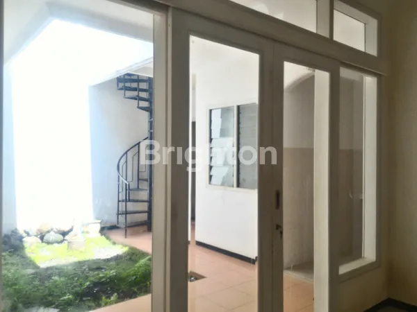 image RUMAH 2 LANTAI SIAP HUNI TELAGA GOLF ARAYA MALANG (6)