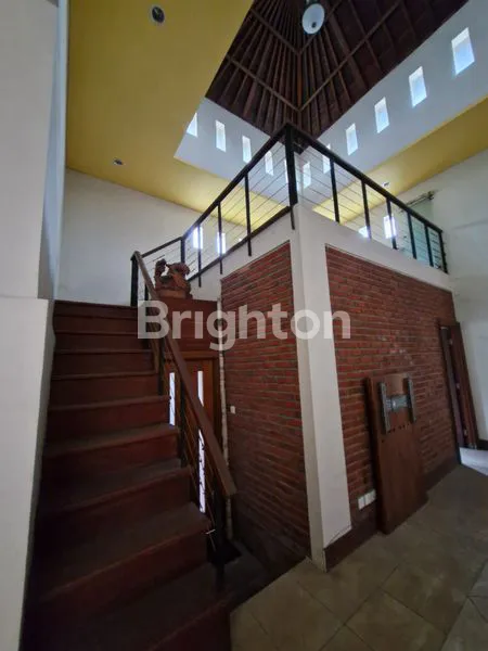 image DIJUAL RUMAH MEWAH ELEGAN DI UBUNG DENPASAR UTARA (4)