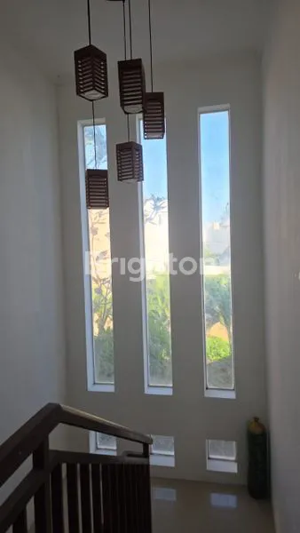 image RUMAH LANTAI DUA ESTETIK INTERIOR MODERN  (7)