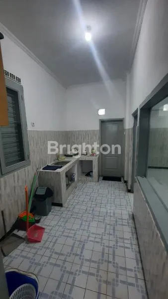 image D SEWAKAN RUMAH STRATEGIS. COCOK UNTUK USAHA ATAU KANTOR DI AREA KLOJEN MALANG (5)
