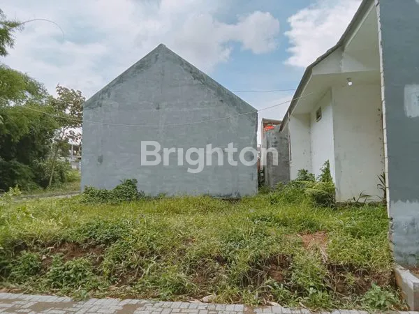 image TANAH AREA PAKIS TEMBORO, SELANGKAH KE EXIT TOL MADYOPURO,SELANGKAH KE SAWOJAJAR (2)