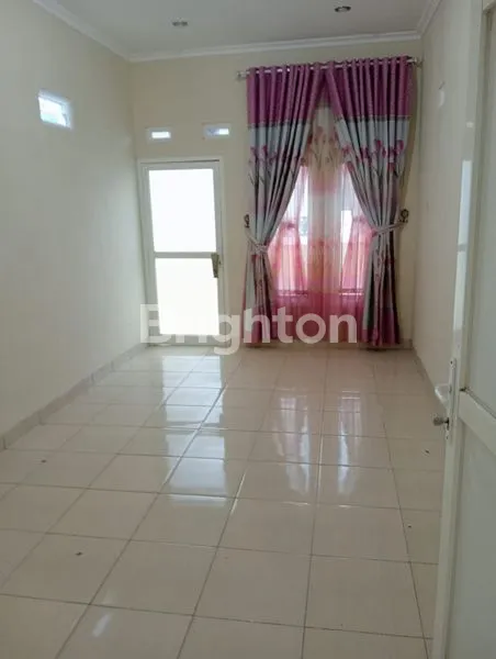 image HUNIAN STRATEGIS DEKAT ALUN-ALUN SUMOWONO (4)