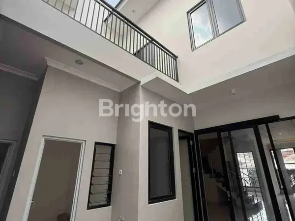 image RUMAH BARU 2 LANTAI, DESAIN MEWAH KEKINIAN MANYAR KERTOADI, SURABAYA TIMUR (SANGAT STRATEGIS) (7)