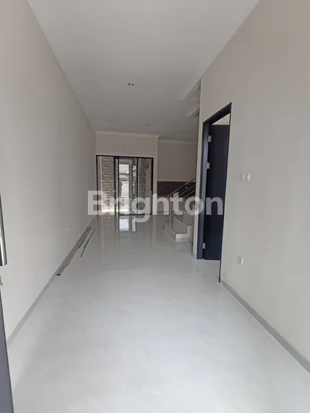 image RUMAH BARU GRESS 2 LANTAI KLAMPIS SEMOLO MINIMALIS MODERN (2)