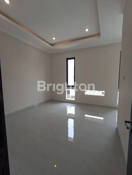 image RUMAH BARU GRESS 2 LANTAI KLAMPIS SEMOLO MINIMALIS MODERN (5)